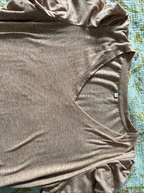 Women's Brown V-Neck Puff Sleeve Top